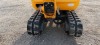 JCB 8018 - 3 db kanállal JCB 8018 - 3 db kanállal