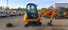 JCB 8018 - 3 db kanállal JCB 8018 - 3 db kanállal